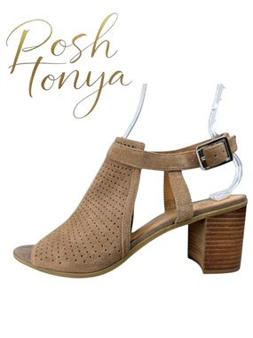 Franco Sarto Harlet 2 Perforated Suede Block Heel Sandals Taupe Size 9 Boho Chic